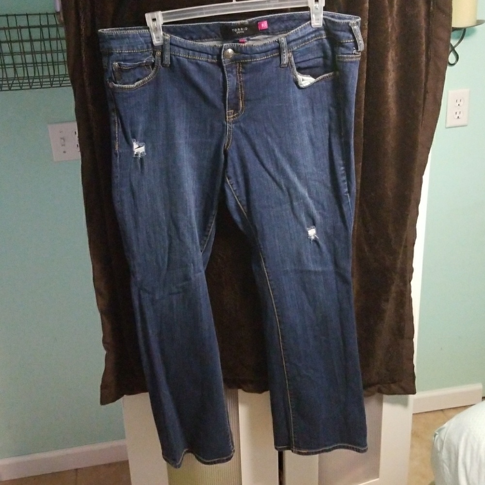 👑Torrid destructed  jeans bootleg size 20